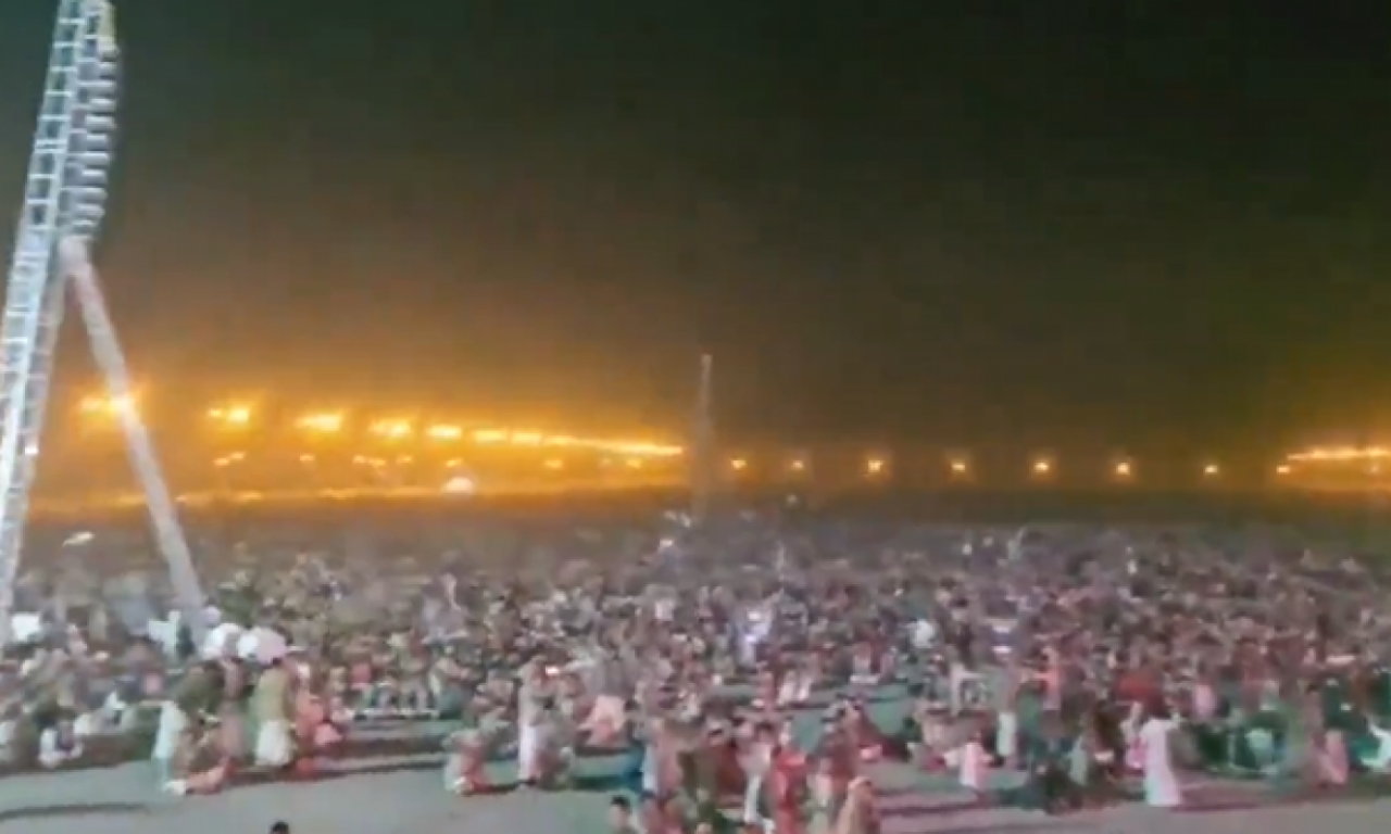 NAROD U JEMENU GLEDA UŽIVO IRANSKI NAPAD NA IZRAEL: Navijaju da ih sravne, ovo još nismo videli (VIDEO)