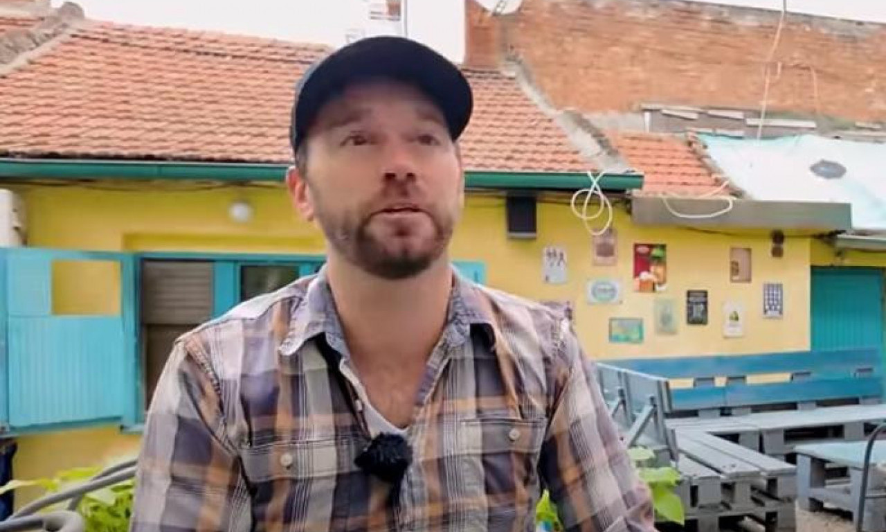 AMERIKANAC RAJLI OBOŽAVA NAŠU MUĆKALICU, ALI NE I PADEŽE: Evo zašto je izabrao da živi u Srbiji (VIDEO)