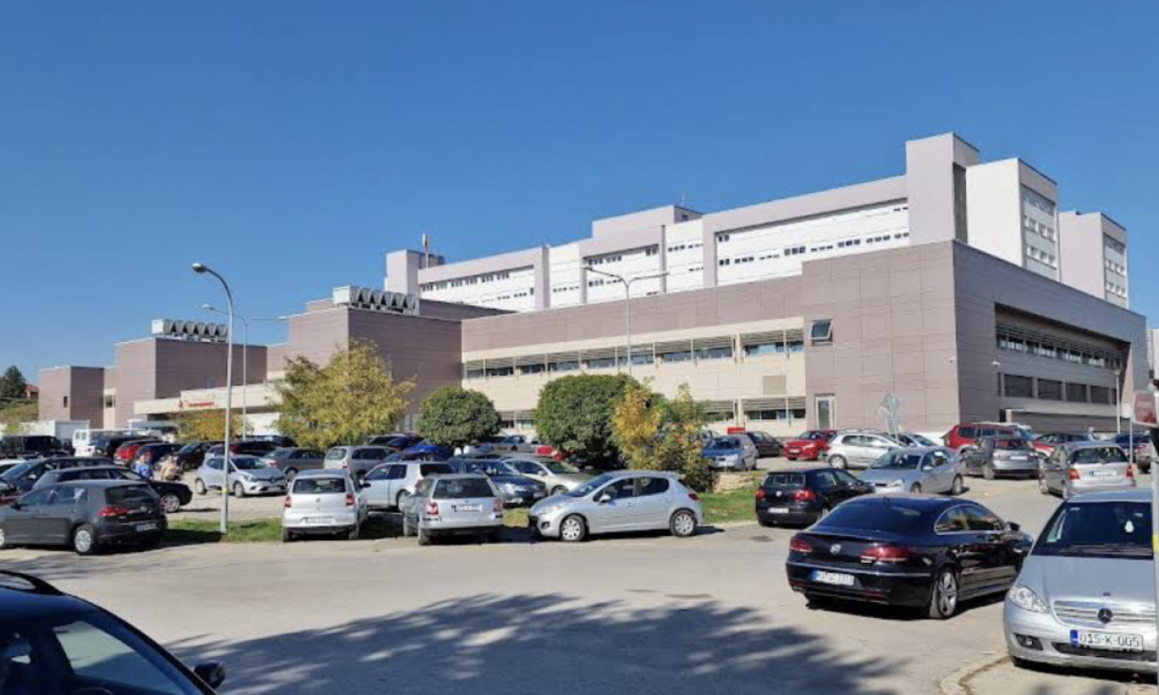 MAJKA POKUŠALA DA UGUŠI OSMOMESEČNU BEBU JASTUKOM! Stravične scene u Banjaluci