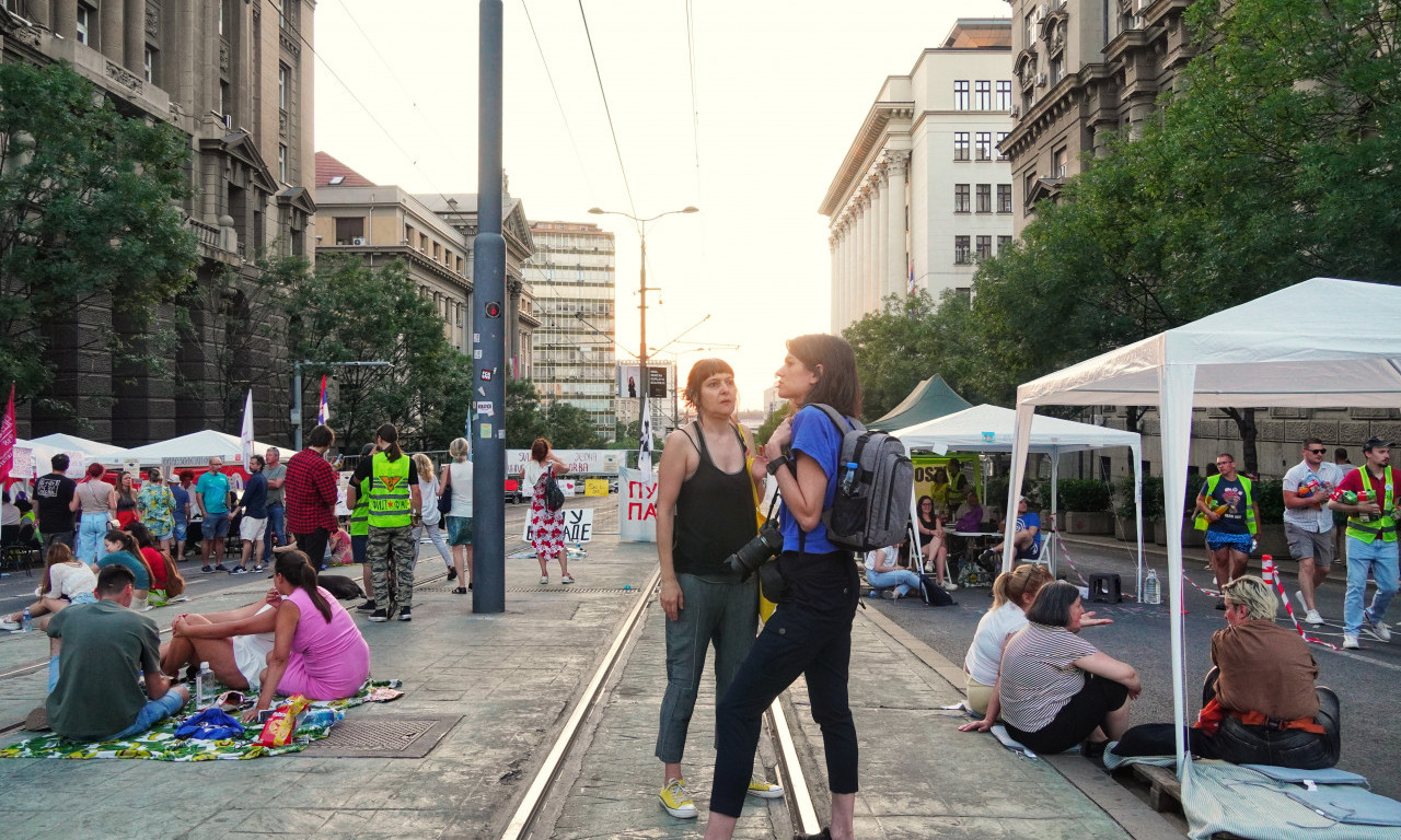 KRAJ BLOKADE ISPRED VLADE SRBIJE! Povlače se sa raskrsnice - evo šta je novi plan (FOTO)
