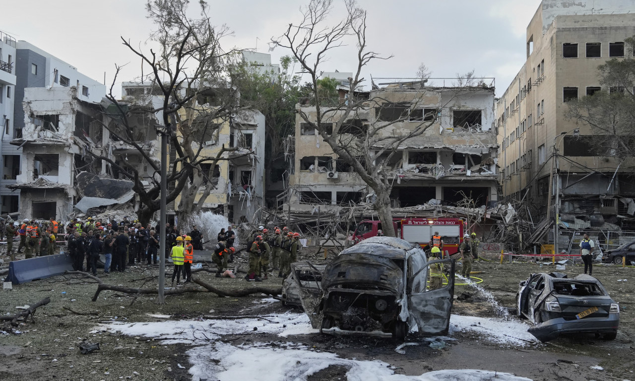 "BACIĆEMO NUKLEARNU BOMBU NA IZRAEL" Oborena američka zver! Raste broj mrtvih - Tel Aviv postaje grad duhova (FOTO)