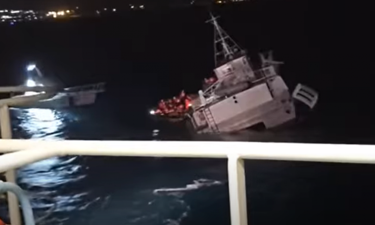OPŠTA DRAMA U ZADRU: Tone brod, u toku spasavanje putnika (VIDEO)