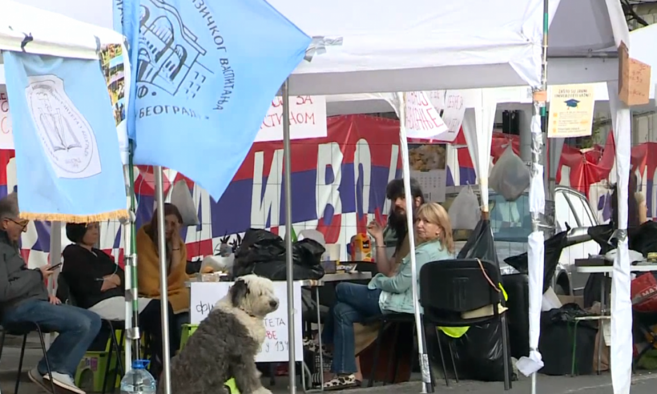 DEVETI DAN PAKLA ZA BEOGRAĐANE Pogledajte šta se danas dešava ispred Vlade Srbije i zaobiđite taj deo grada (VIDEO)