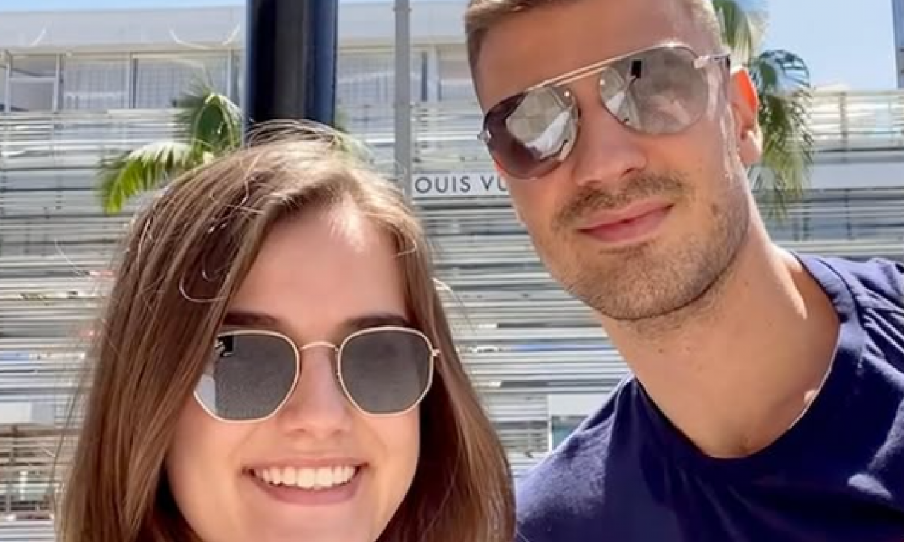 ONA JE NAJBITNIJA ŽENA U ŽIVOTU NIKOLE JOVANOVIĆA Košarkaš ne krije emocije prema njoj– a nije Jelena Karleuša