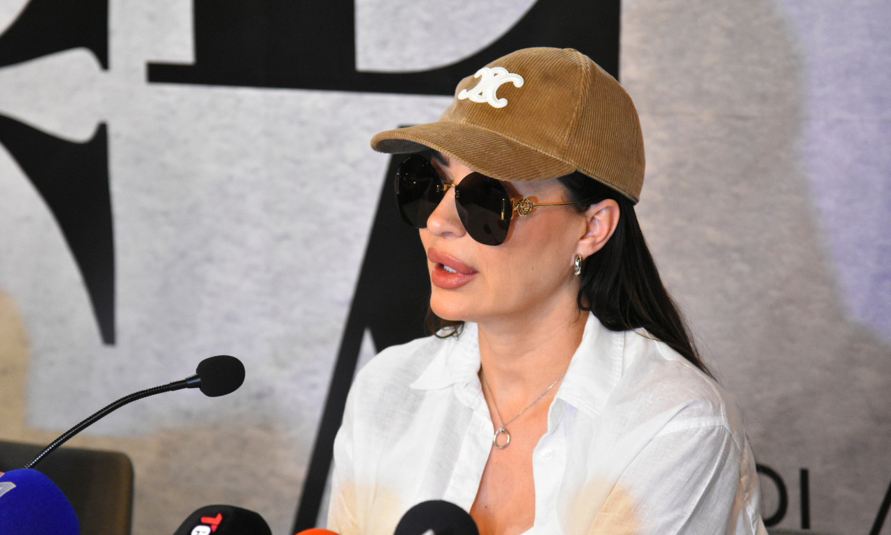 "OSETILA SAM STRAH I NEIZVESNOST" Ceca iskreno o teškim trenucima, a evo kakva je privatno