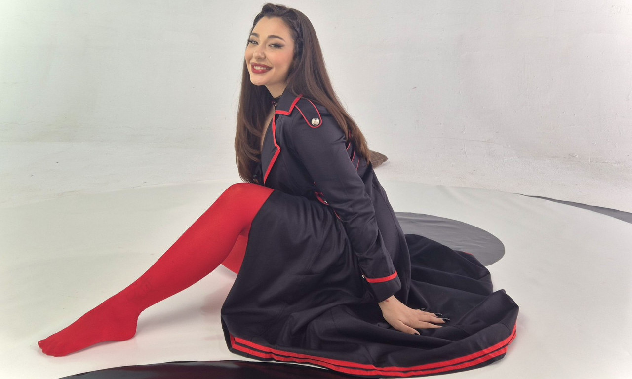 SANJA VUČIĆ RADI BEZ PRESTANKA Sprema tri nove pesme: "Na odmoru nisam bila 4 godine" (FOTO)