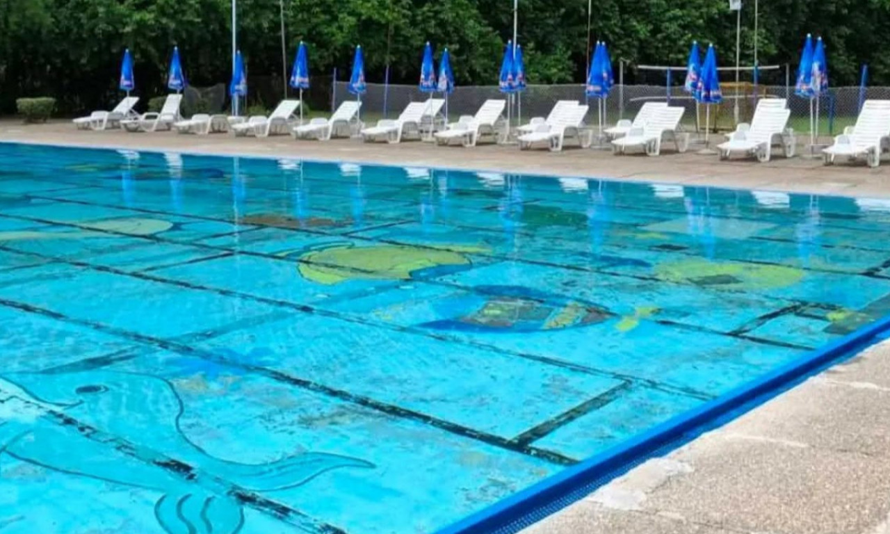 I OVAJ BAZEN POČINJE SA RADOM Ulaznica 500 dinara - suncobran i ležaljke besplatni (FOTO)