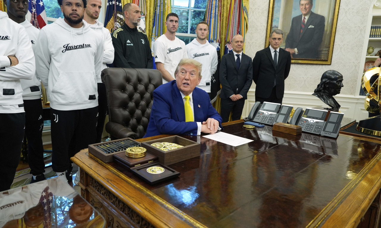 DONALD TRAMP UGOSTIO VLAHOVIĆA Evo kako je prošao susret za pamćenje (FOTO/VIDEO)