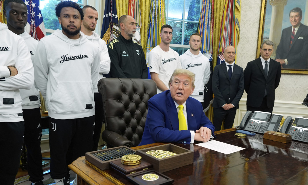 DONALD TRAMP UGOSTIO VLAHOVIĆA Evo kako je prošao susret za pamćenje (FOTO/VIDEO)