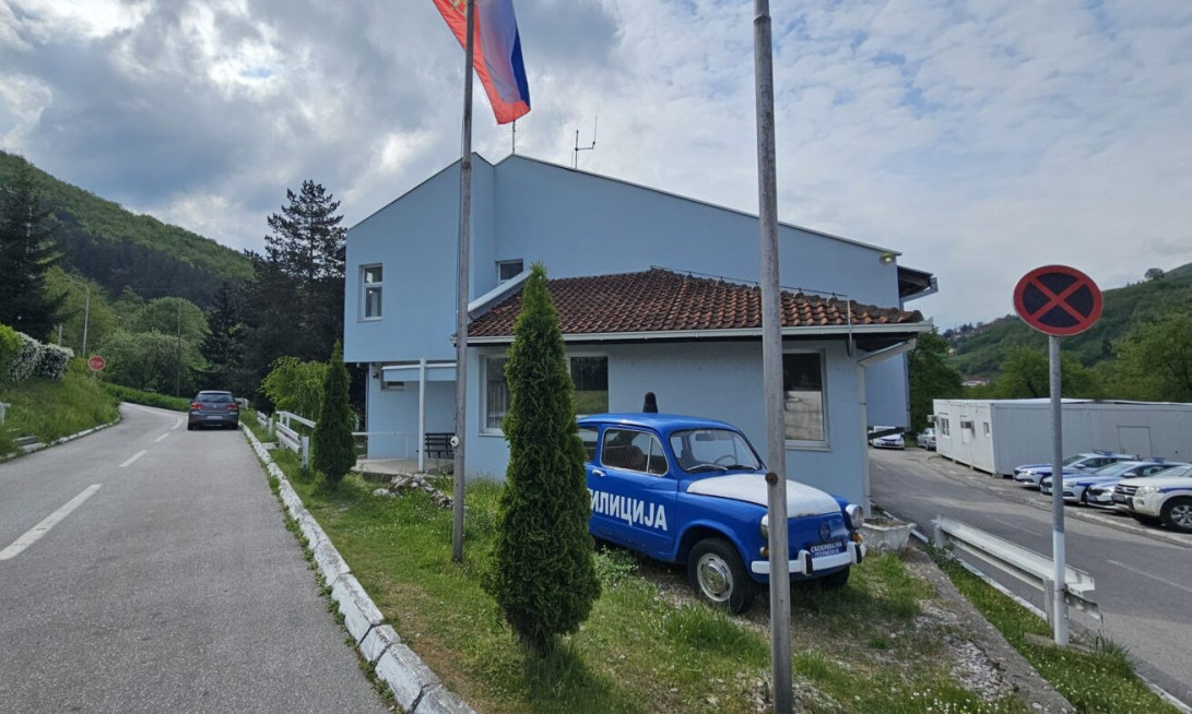 DETE OD 12 GODINA ZA VOLANOM! Šok policajaca u Prijepolju - nećete verovati gde je bila majka