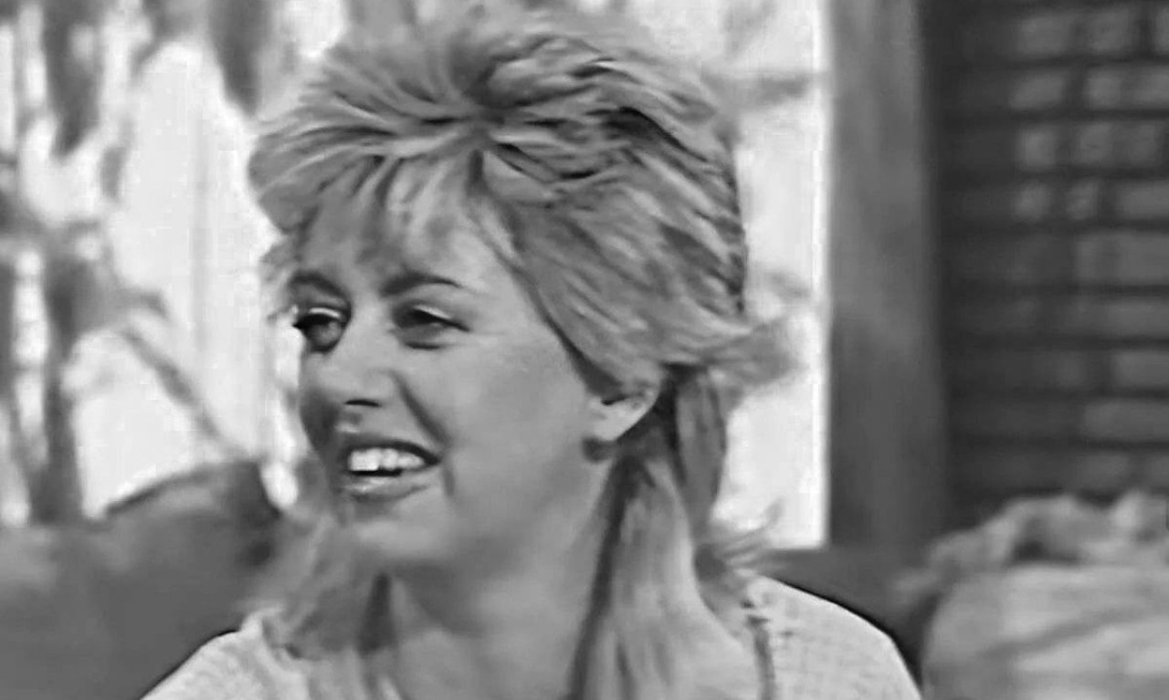 PREMINULA PRVA ŽENA KOJA JE PREDSTAVLJALA VREMENSKU PROGNOZU NA ITV-U Ikona koja je promenila televiziju zauvek (FOTO)