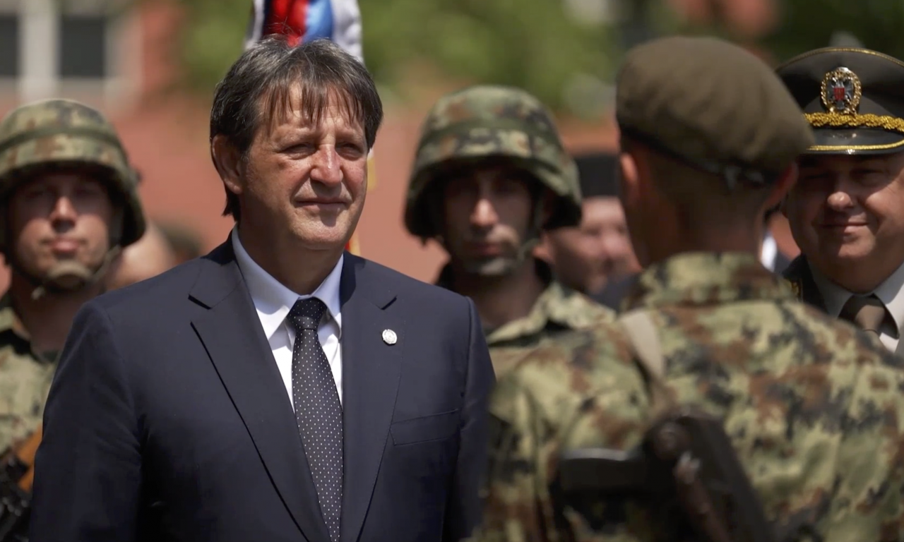 GAŠIĆ NA POLAGANJU ZAKLETVE VOJNIKA U VALJEVU: Duh časti nije izgubio svoju snagu (VIDEO)