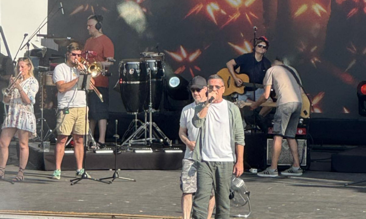 ŽELJKO JOKSIMOVIĆ PRAVO IZ ATINE STIGAO U OPATIJU: Priprema veliki spektakl za sve obožavaoce večeras (FOTO+VIDEO)