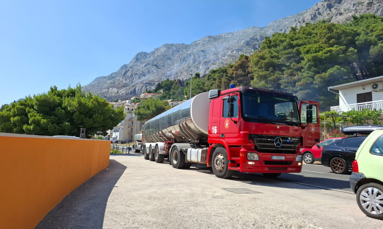 UGAŠEN POŽAR U SPLITU Deset vatrogasnih vozila izašlo na teren da se bori sa stihijom