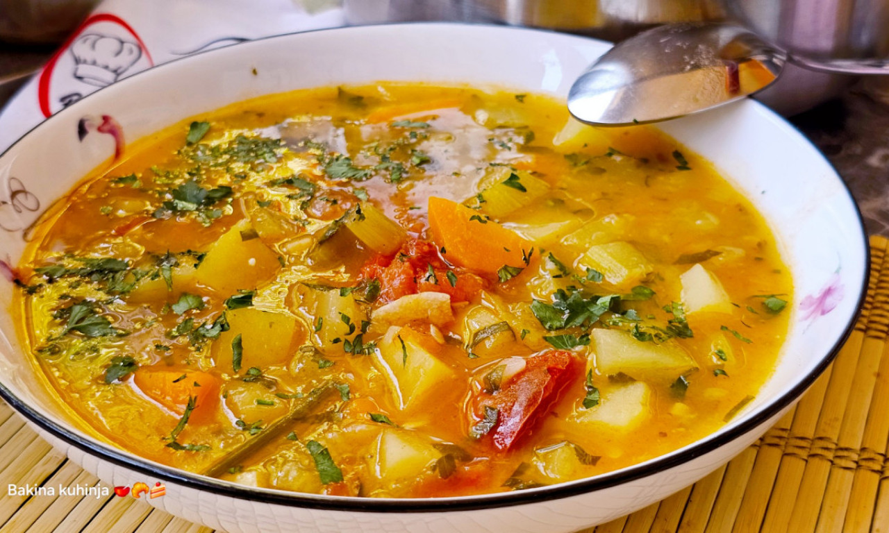 BAKA JELA OTKRIVA TAJNU SAVRŠENOG ZDRAVOG PAPRIKAŠA SA TIKVICAMA Samo za ljubitelje posnih jela (VIDEO)