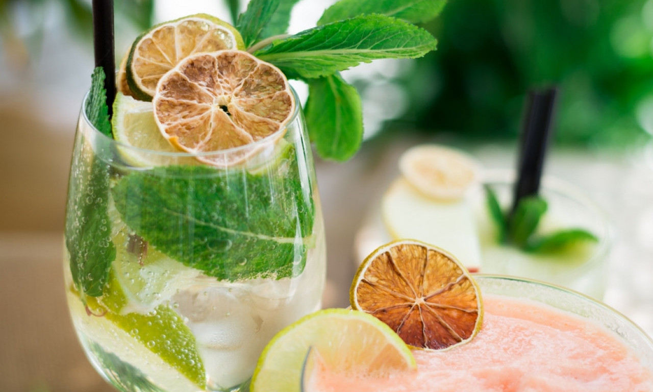 NEMA LETA BEZ OVOGA! HUGO KOKTEL JE NAJOPASNIJE OSVEŽENJE GODINE Pravi se za 3 minuta, a oduzima dah