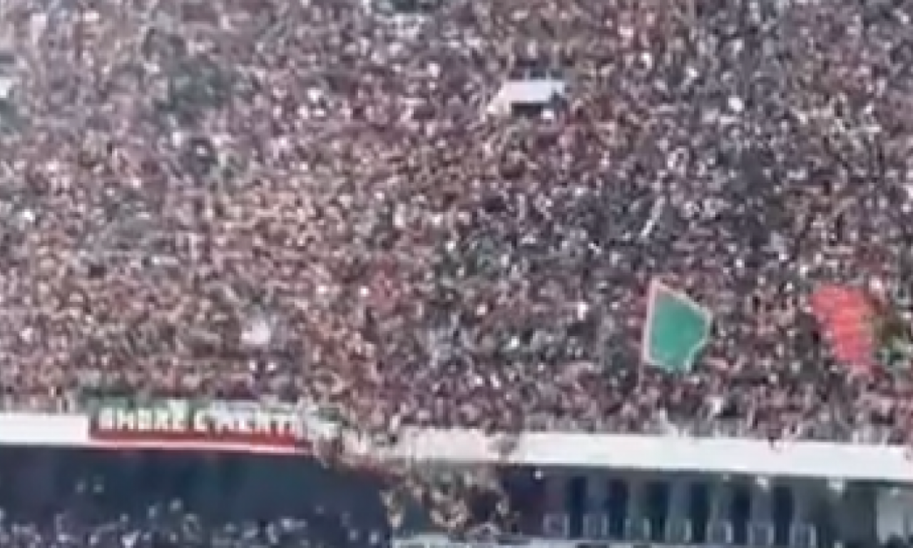 SRUŠILA SE TRIBINA NA STADIONU! Ima mrtvih (FOTO+VIDEO)