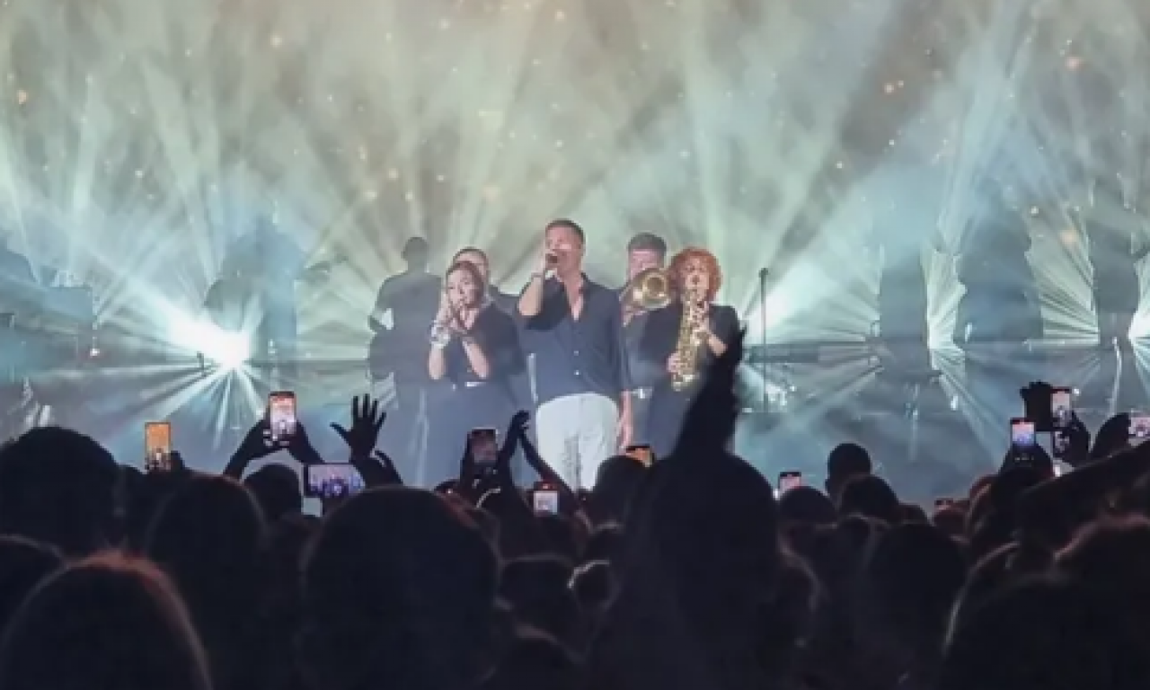 NAKON OPATIJE ŽELJKO JOKSIMOVIĆ POKORIO I BLED Kad je zapevao "Vreteno" nastala je prava euforija (VIDEO)