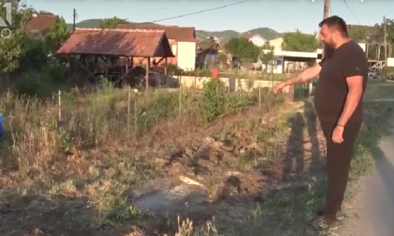 ALBANAC ZABRANIO PORODICI PERIĆ DA VRATE SPOMEN PLOČU STRADALOJ BILJANI Novi teror nad Srbima u Gračanici! (VIDEO)