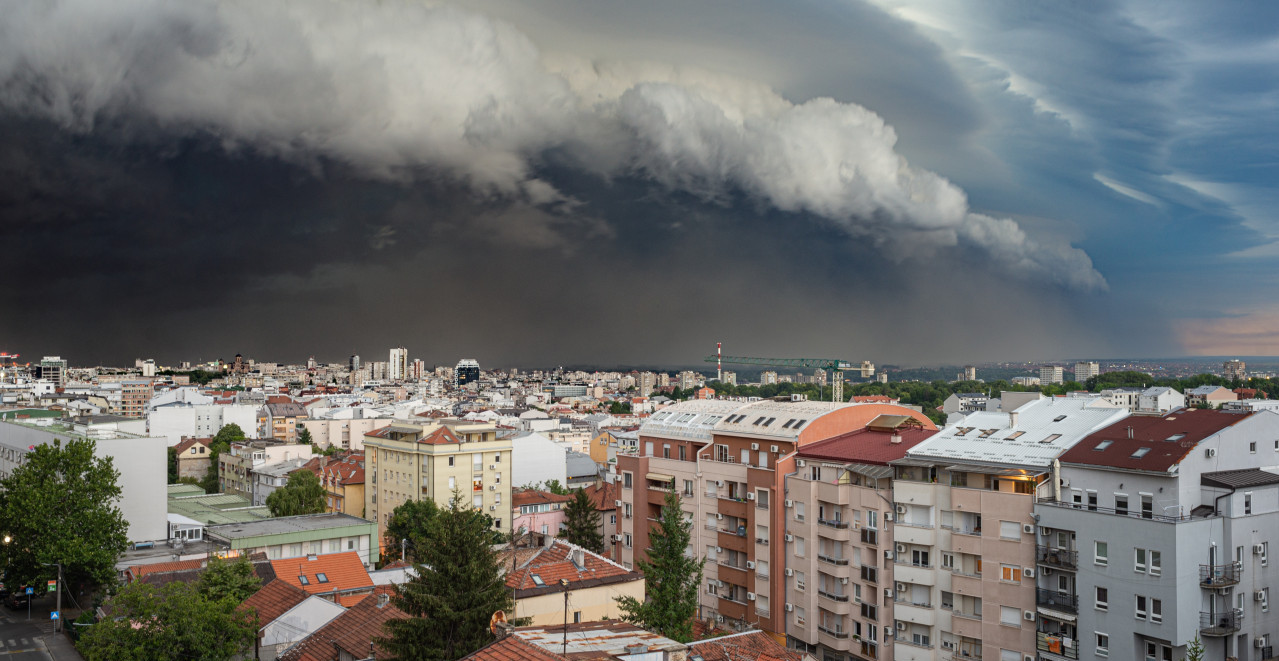 NEVREME GAZI OVE DELOVE SRBIJE, BEOGRAD NEKA SE SPREMI Stižu pljuskovi, grmljavina i olujni udari