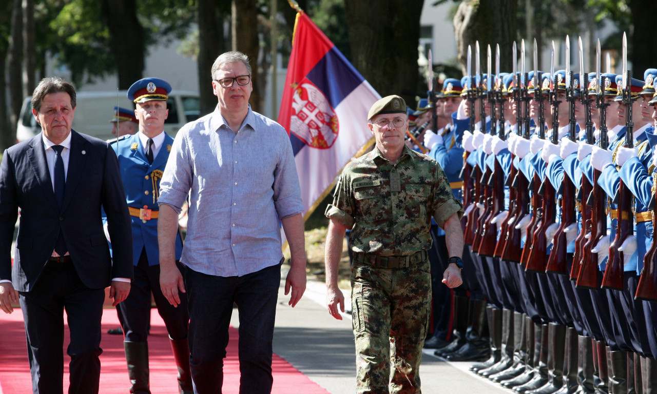 JEDAN OD PRELOMNIH I PRESUDNIH SASTANAKA ZA VOJSKU SRBIJE Vučić se obraća posle sastanka sa vojnim vrhom (VIDEO)