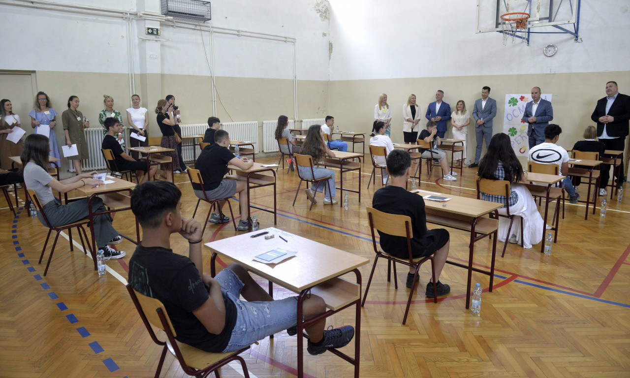 OSMACI DANAS POLAŽU TEST IZ MATEMATIKE! Ne zaboravite da ponesete ovu stvar sa sobom