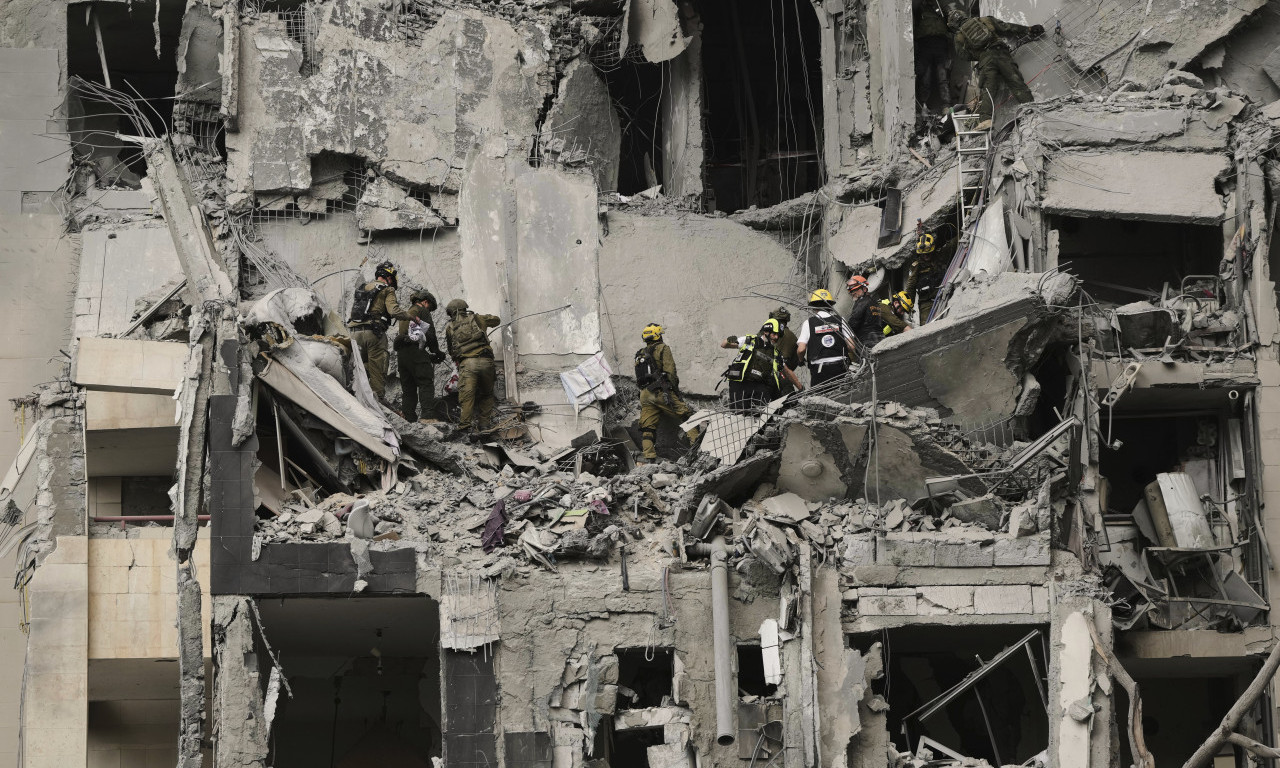 IRAN PREKRŠIO PRIMIRJE! Iz Teherana ponovo lansirane rakete na Izrael