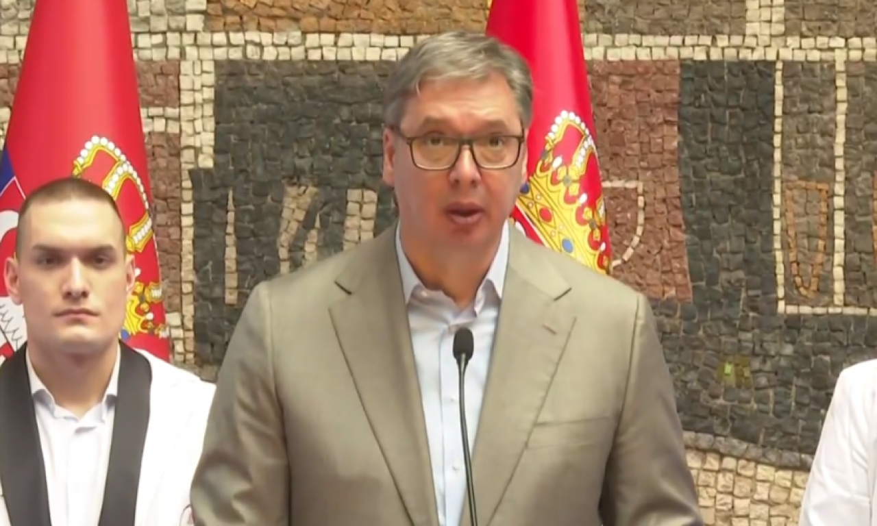 KAKAV DAN ZA MEDICINARE U SRBIJI! Vučić: Uvek budite takvi - najbolji, najmarljiviji i najposvećeniji (VIDEO)