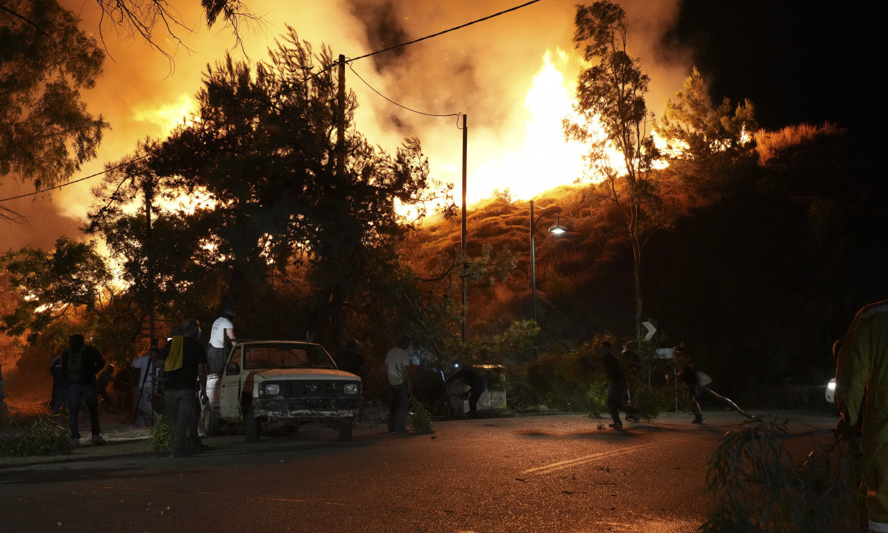 EKSKLUZIVNO K1INFO NA TASOSU Pogledajte slike ostrva posle požara. Aleksandar: "Gledao sam kako vatra bukti!" (VIDEO)