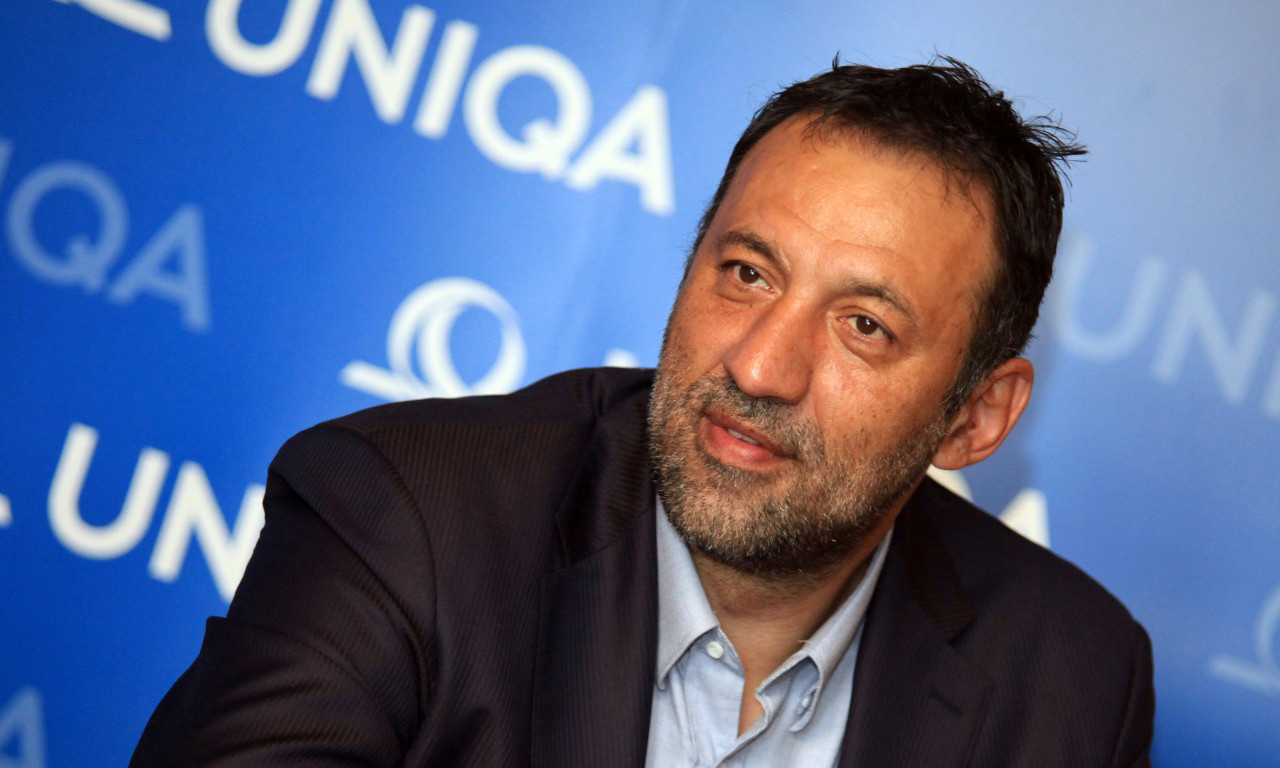 VLADE DIVAC PRVI PUT U JAVNOSTI NAKON NESREĆE! Prijepolje oduševljeno potezom košarkaške legende (FOTO)