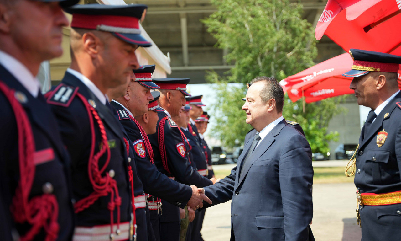 "DRŽAVA SE PONOSI VAMA I STOJI IZA VAS" Dačić Dan Žandarmerije proveo među hrabrim i časnim pripadnicima elitne jedinice
