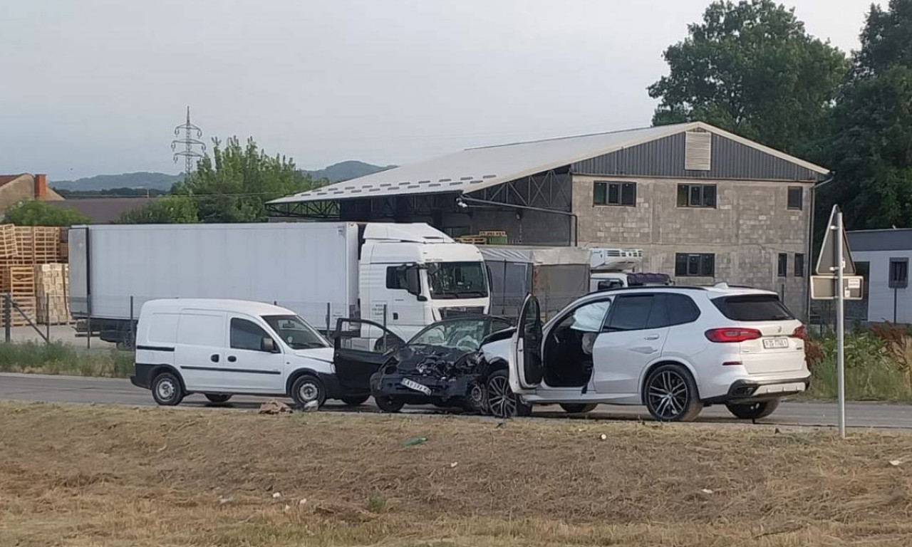 MAJKA I ĆERKA POVREĐENE U ZABLAĆU! Ovo su detalji teškog sudara, velika drama kod Čačka  (FOTO)