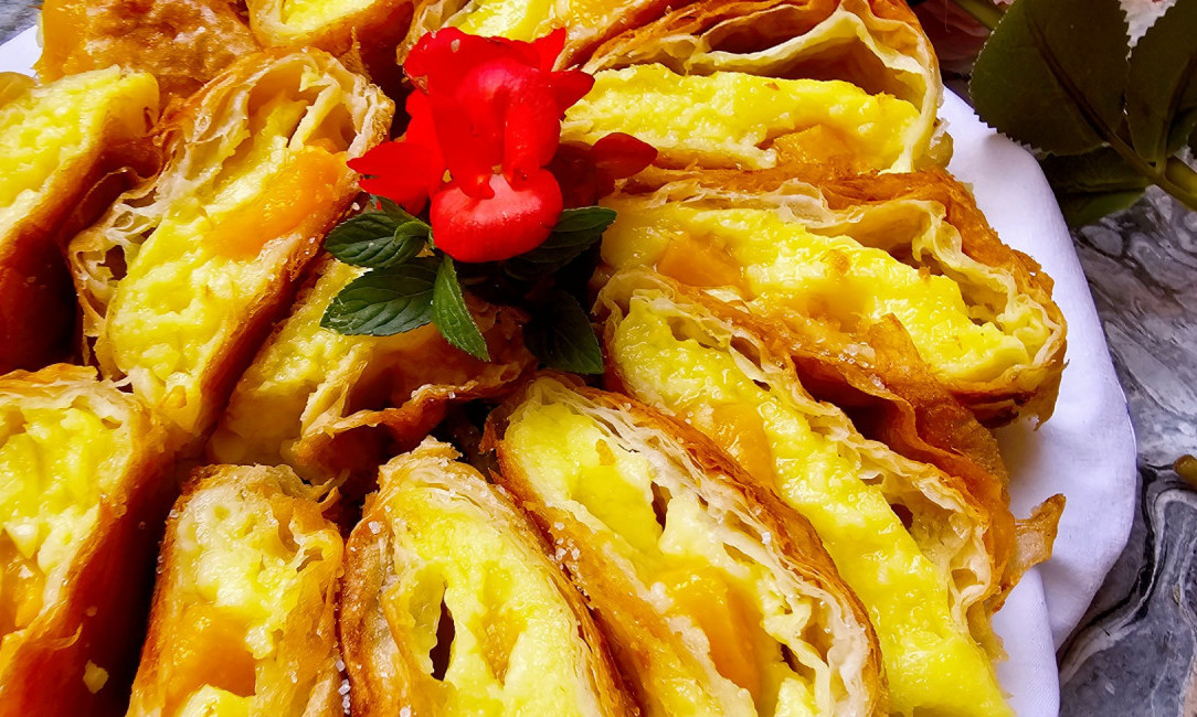 POSNA PITA SA PUDINGOM I SEZONSKIM VOĆEM Ovaj slatki užitak je pravo remek delo koje će vas oduševiti (FOTO/VIDEO)