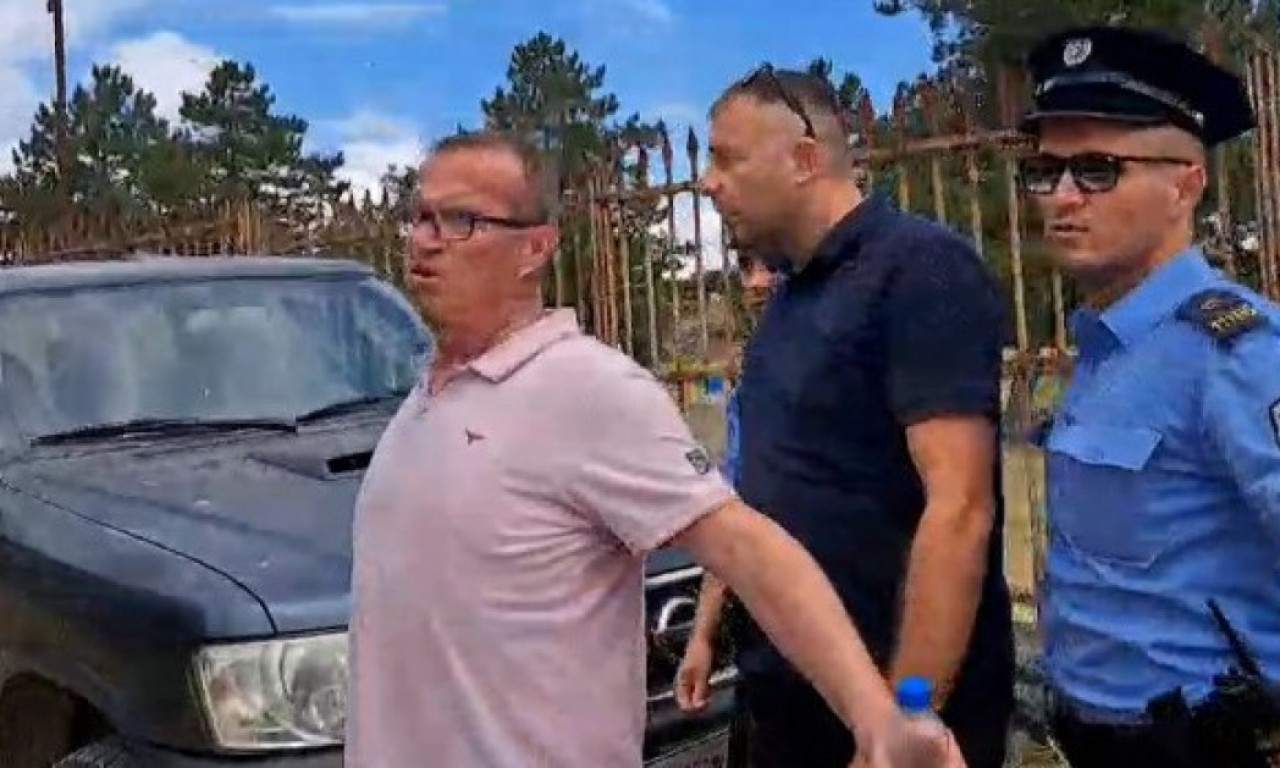 TZV. KOSOVSKA POLICIJA PRIVELA SRBE NA GAZIMESTANU Iz mase izvukli devojčicu (12) jer je izgovorila ovo!