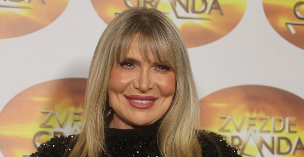 SUZANA JOVANOVIĆ POSTALA BAKA! Pevačica otkrila kako su beba i mama nakon porođaja