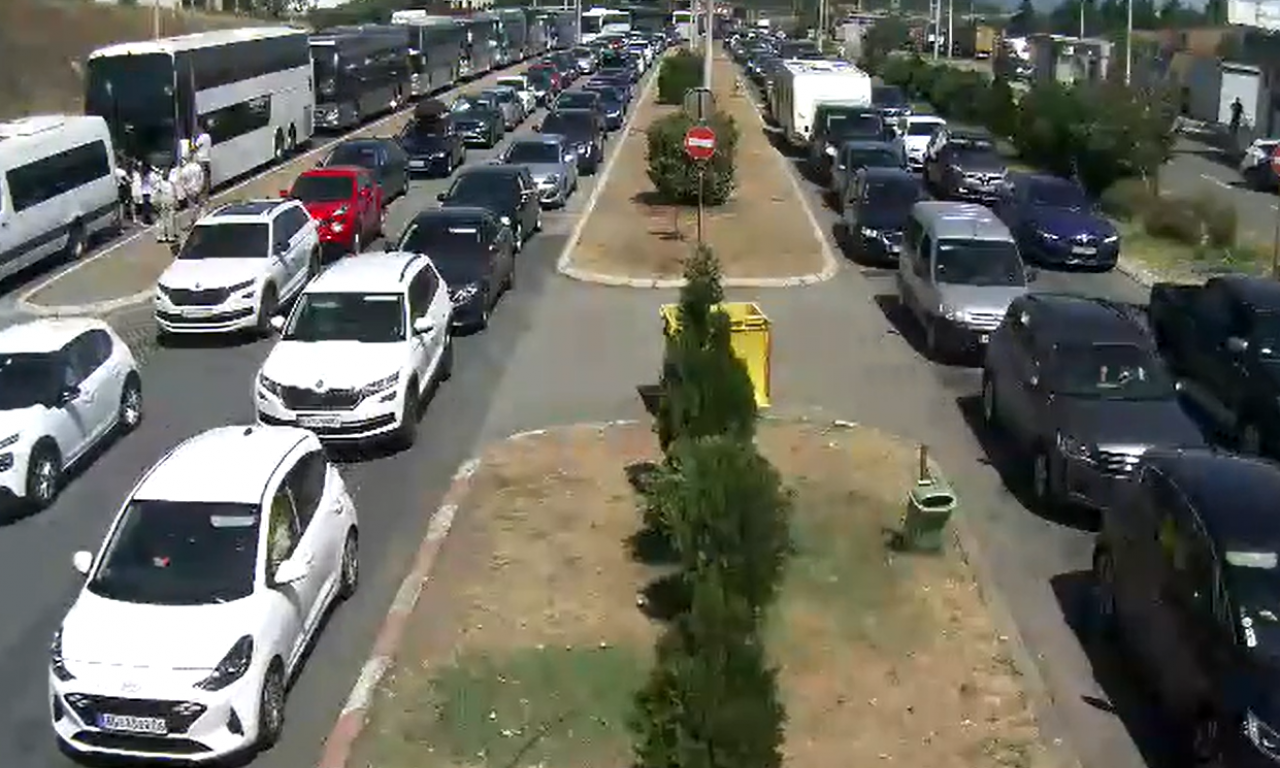 NEMA IGLA GDE DA PADNE NA EVZONIJU! Ako idete u Grčku, spremite živce, kolaps je počeo - a evo kako da izbegnete gužvu