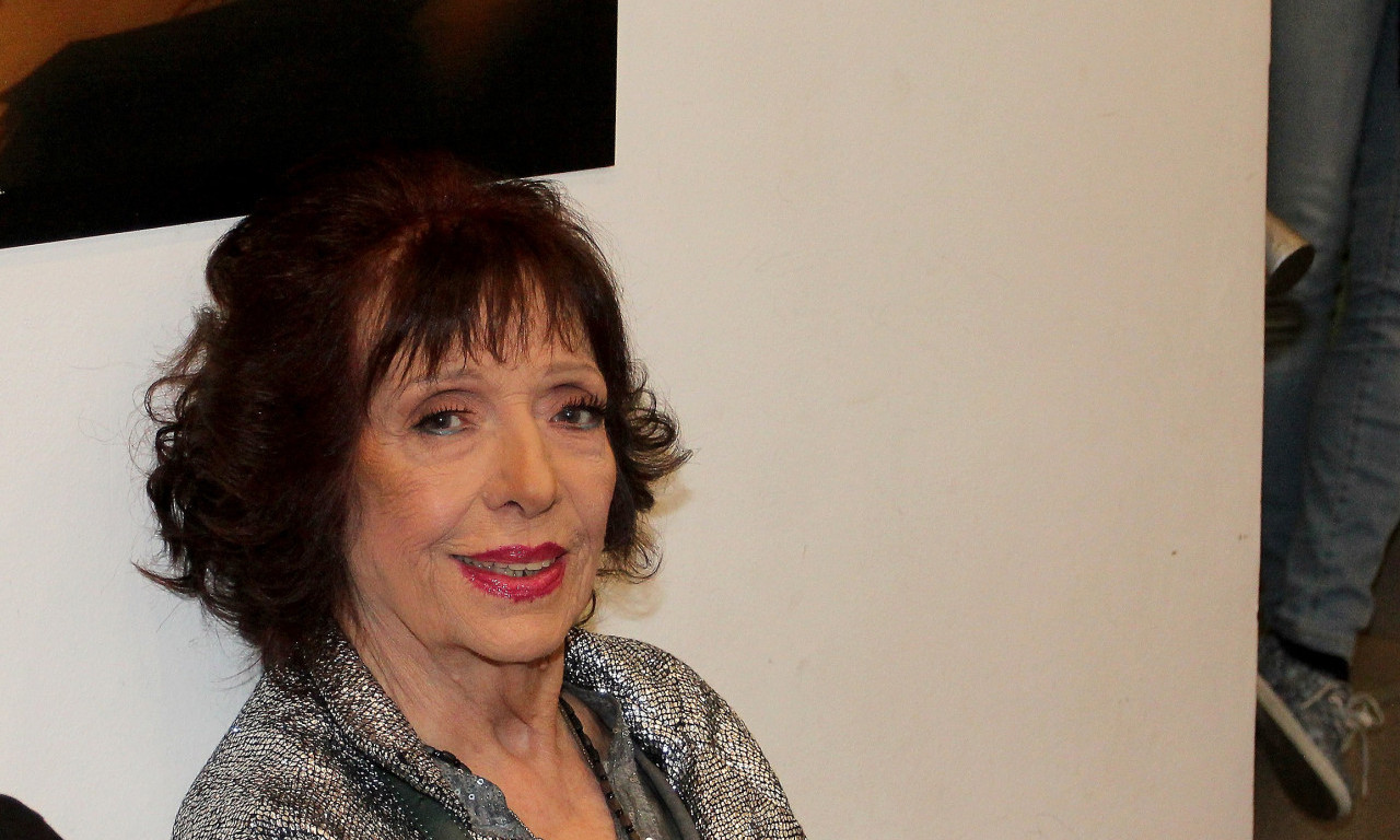 BOSA DO PRVIH CIPELA, A LJUBAV JOJ UKRALA POZNATA GLUMICA! Teška životna priča preminule Žiže Stojanović