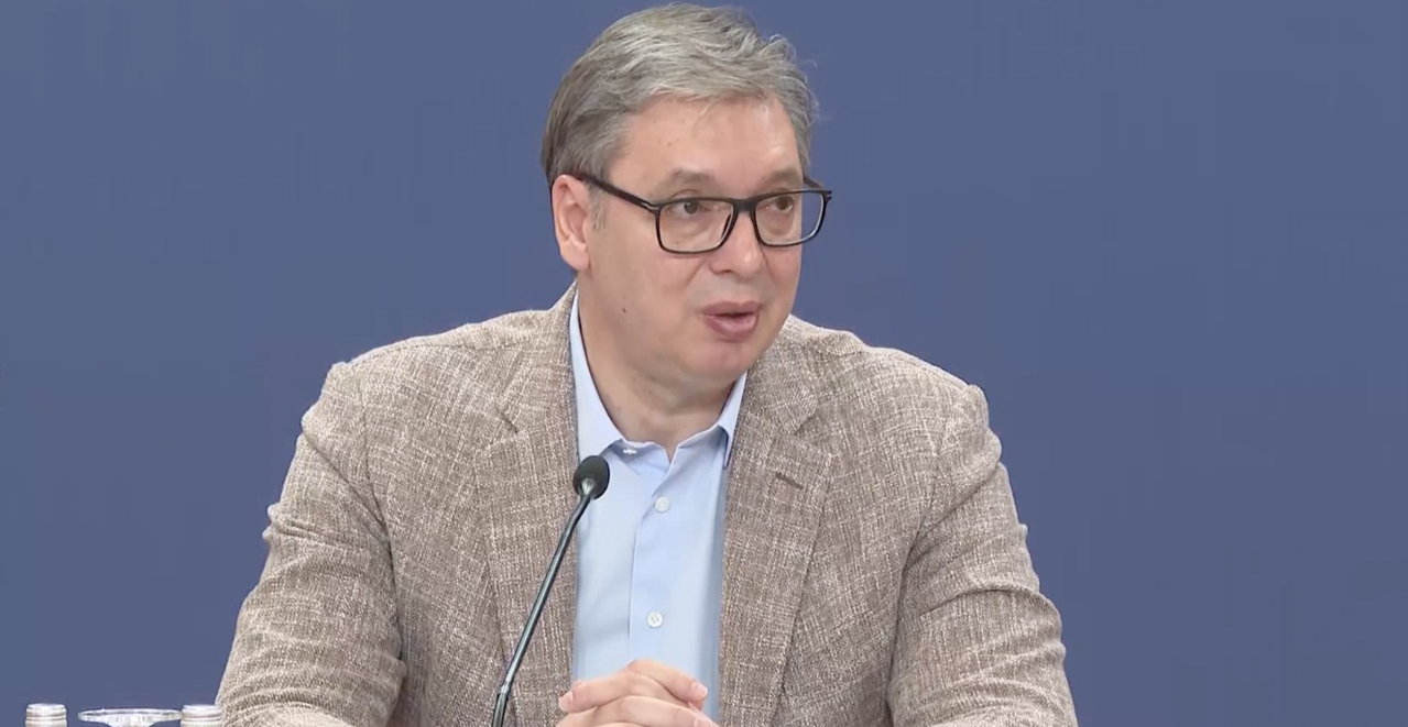 "U IME GRAĐANA SRBIJE IZRAŽAVAM SAUČEŠĆE" Vučić uputio poruku porodicama žrtava u Srebrenici!