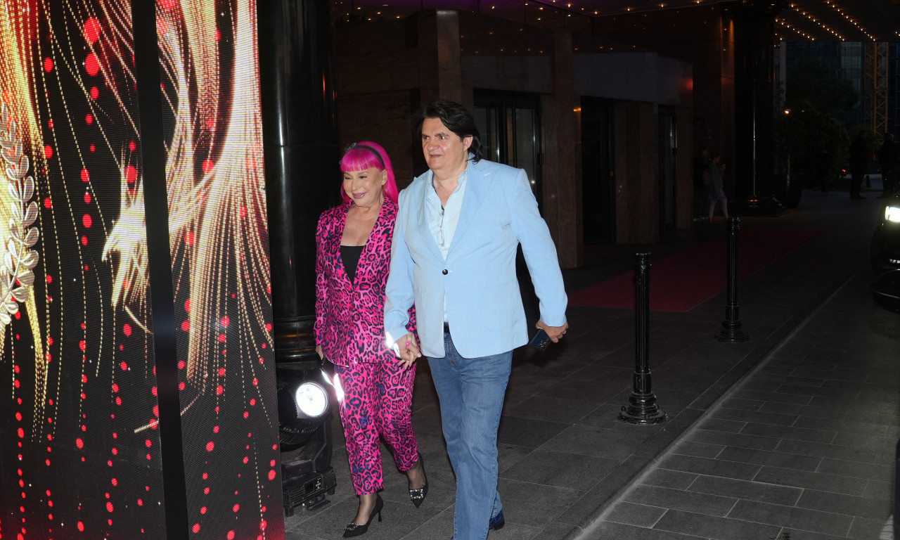 SVADBA ZORICE I KEMIŠA U BROJKAMA Ovo će se godinama prepričavati! 100 zvanica, 1000 kg cveća, 12 kristalnih lustera...