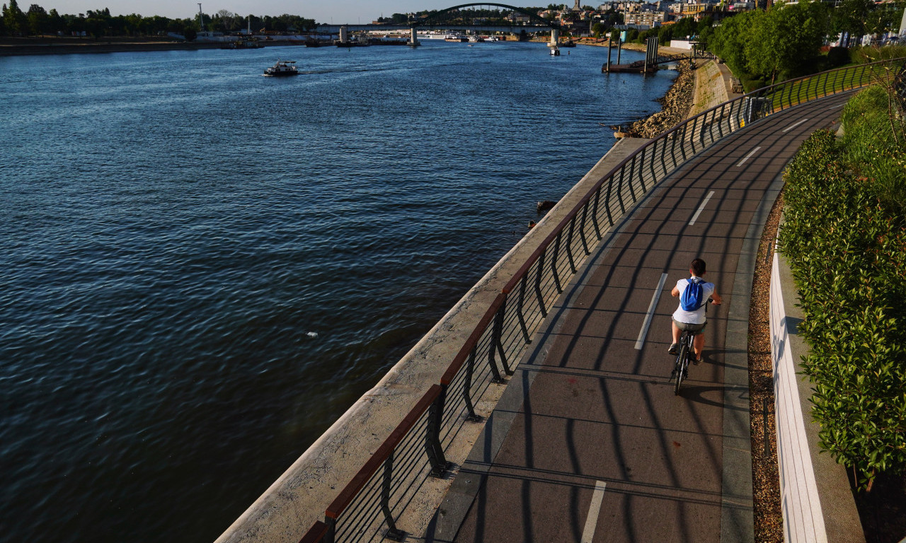 UŽIVAJTE JOŠ DANAS U SUNCU BEZ OBZIRA NA VETAR Evo kada stiže promena vremena