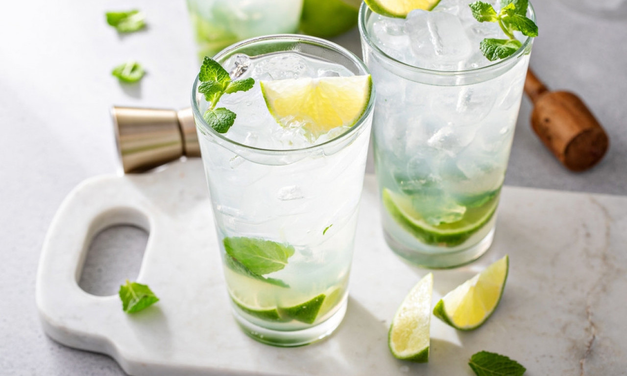 ČAROBNI BELI MOHITO Osvežavajući koktel za vašu prazničnu trpezu