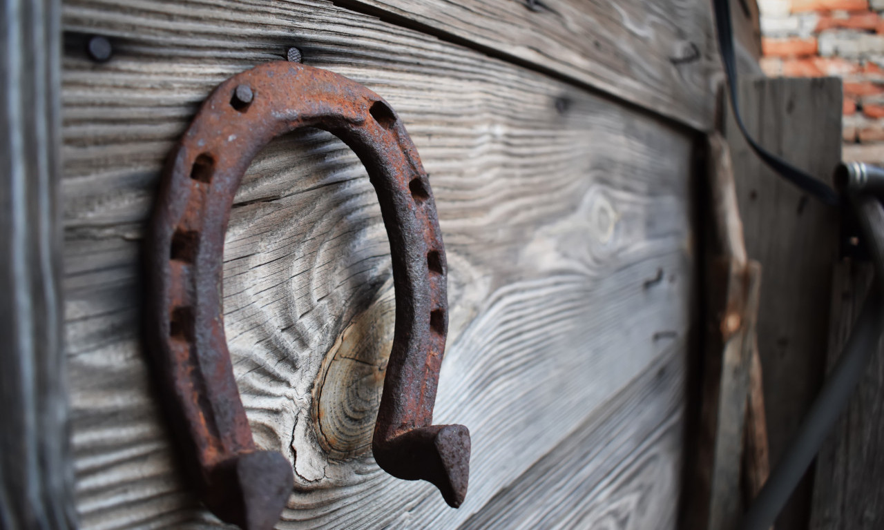 MAGIJA POTKOVICE 7 moćnih razloga da je držite u svom domu