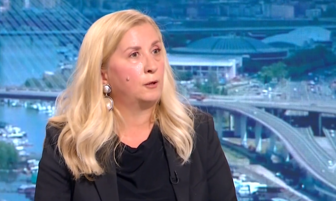 PLAĆANJE KARTICOM ILI KEŠOM U INOSTRANSTVU? Savetnica iz NBS objasnila Dragu do detalja - ovo je najsigurnija varijanta