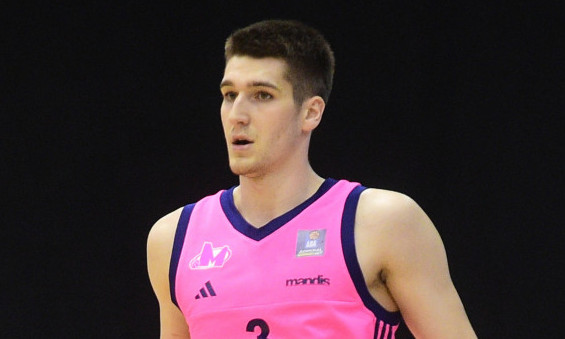 ZVEZDA DOVELA BOMBU IZ MEGE! Ko je Stefan Miljenović, novi heroj sa Malog Kalemegdana? (FOTO)