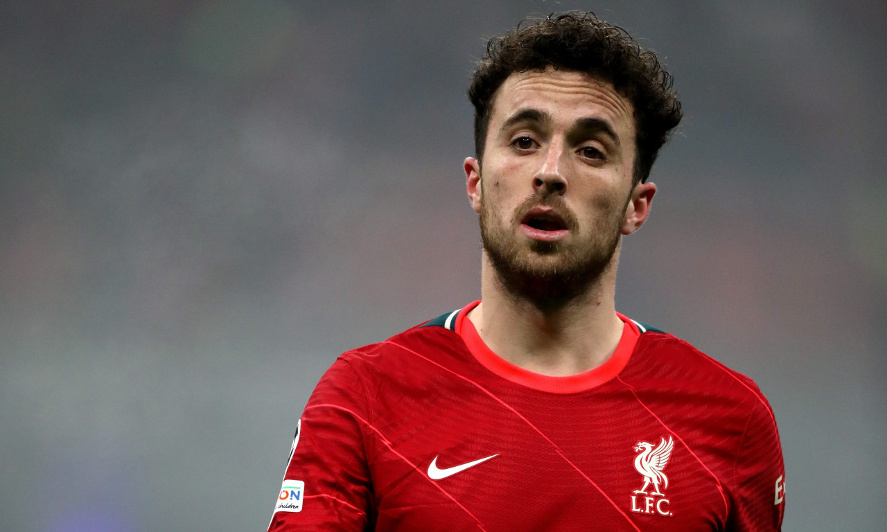 UZOR DEČAKA I NA TERENU I VAN NJEGA Ko je bio Diogo Žota čija je smrt potresla ceo svet? (FOTO)