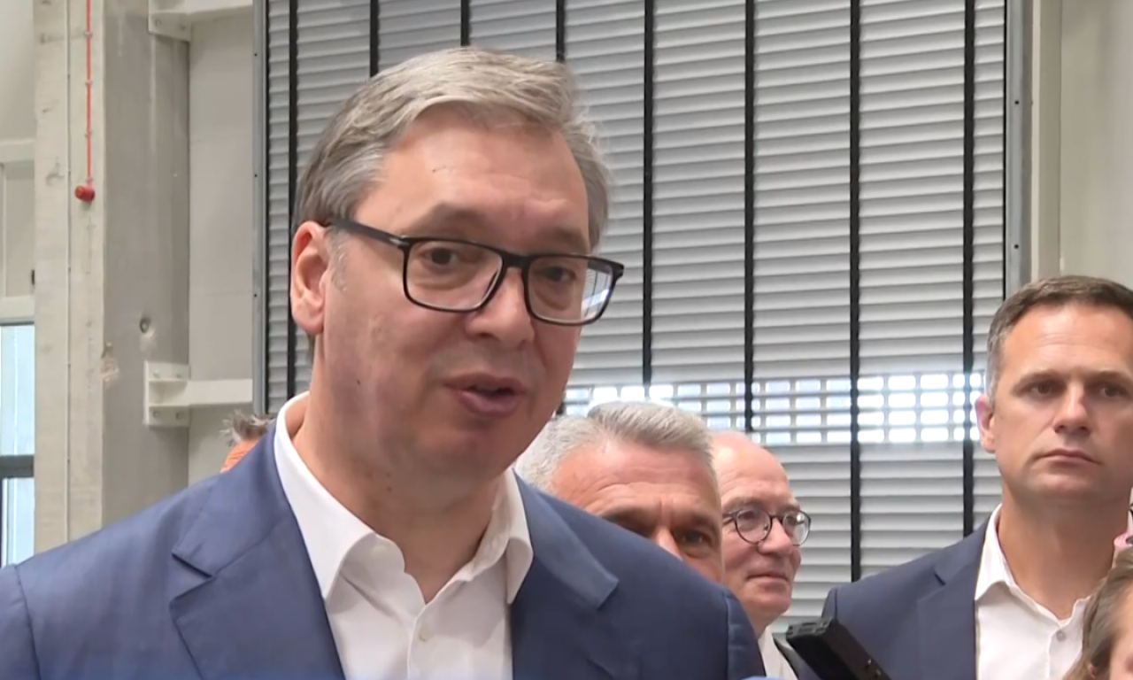 VUČIĆ PRISUSTVUJE OTVARANJU FABRIKE U ČAČKU 500 novih radnih mesta za srpske radnike! (VIDEO + FOTO)