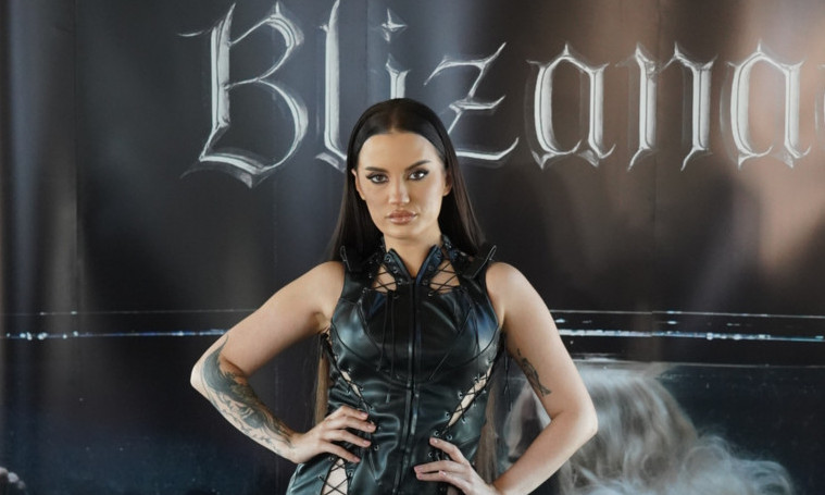 "POSLALA MI JE..." Barbara Bobak se iznenadila porukom koju je dobila od Rade Manojlović (VIDEO)