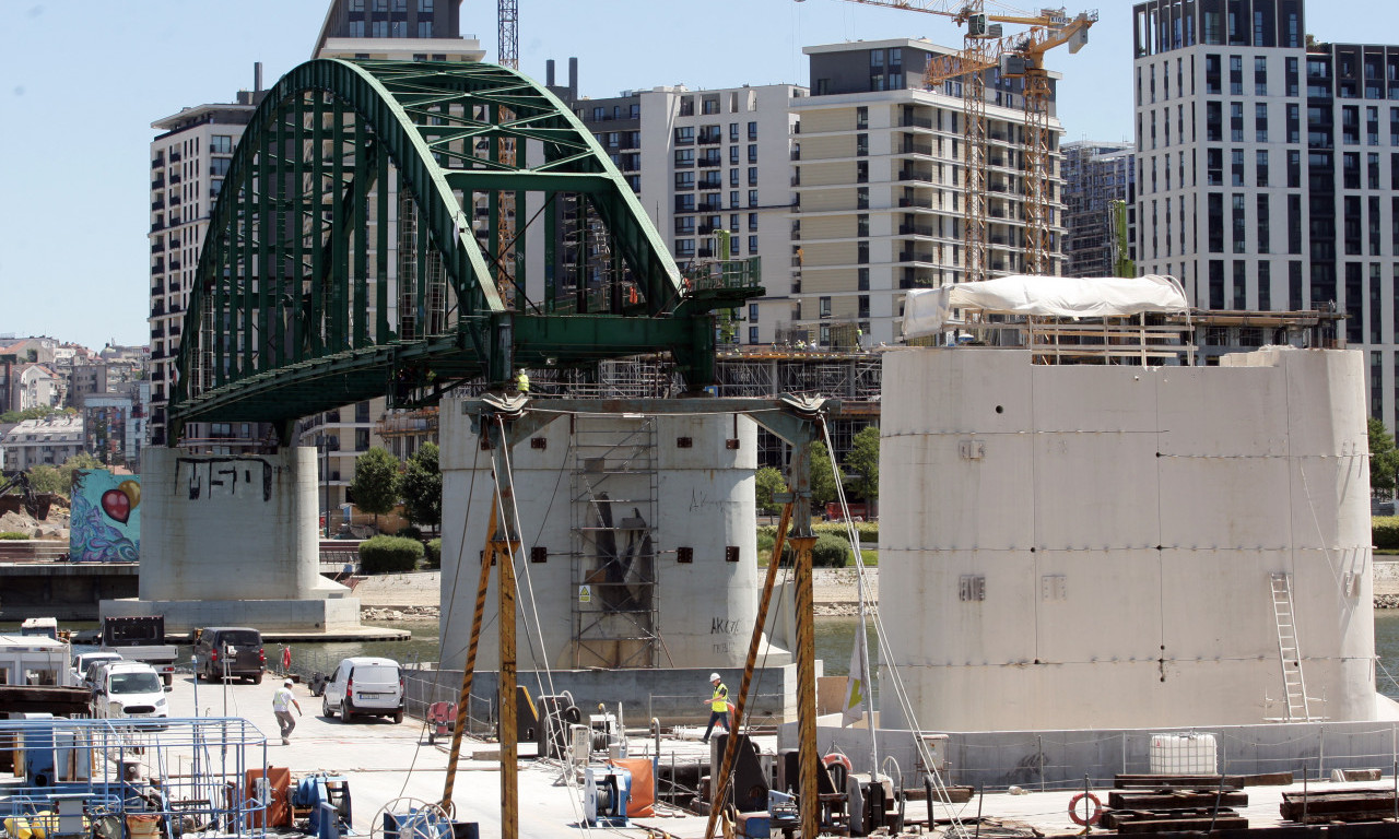 "STARI SAVSKI MOST JE BIO U LOŠIJEM STANJU OD OČEKIVANOG" Uklanjanje luka je u toku! (FOTO + VIDEO)