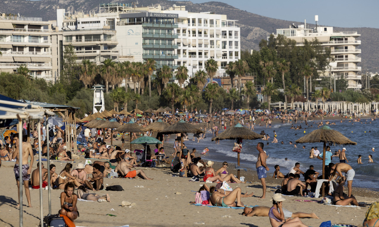 TURISTE U GRČKOJ ČEKA PAKAO Temperatura ide preko +44! Stiže toplotni talas iz Afrike