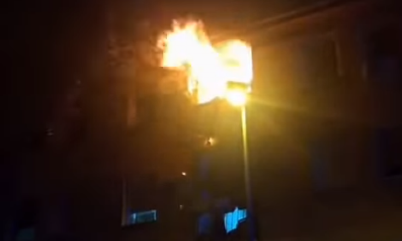 OGROMAN POŽAR U NOVOM SADU: Gori stan na trećem spratu zgrade! (VIDEO)